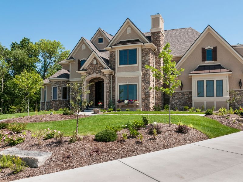 How Clean Windows Enhance Your Home's Exterior